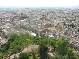 Un'immagine panoramica di Granada, in Spagna, una delle mete europee del progetto «Up and Go!»