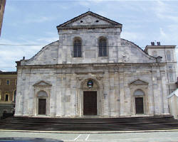 La facciata del Duomo di Torino