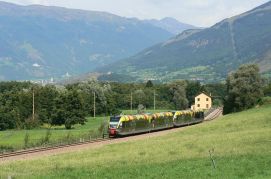 Un'immagine della linea ferroviaria Merano-Malles in Val Venosta