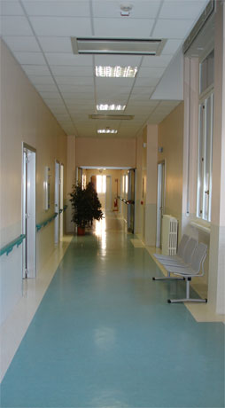 Il corridoio di un ospedale