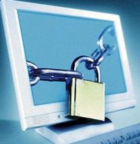 Immagine con un lucchetto sul video di un computer, che simboleggia la privacy dei dati personali