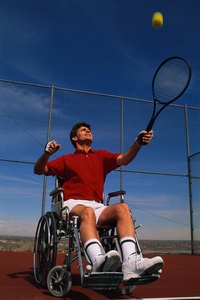 Giocatore di tennis per disabili