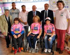 Le attuali Maglie Rosa femminili al Giro d'Italia di Handbike