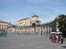 Piazza Dante a Napoli, da dove partirà «L'ascolto dei sensi»
